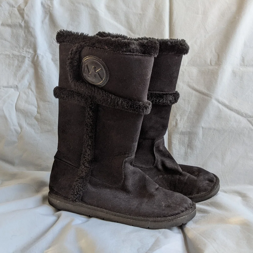 Michael Kors girl Feux fur suede winter boots size 5
